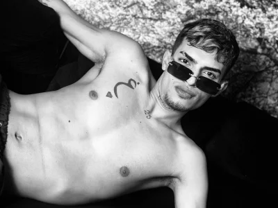 Pleasure_Take Public Pic 6