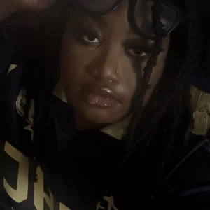 itzkuromiiz All me Pic 4