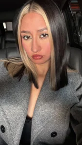 Elaine___1のSelfie photosの枚の写真