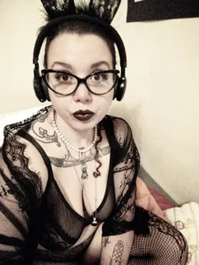 AliceBehind Public Pic 4