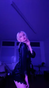 MariPeach1 Public Pic