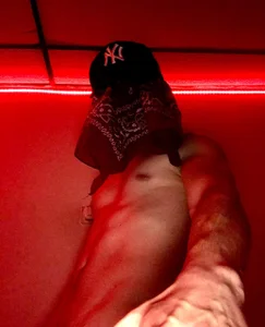 Leoo_Miller Public  6. fénykép