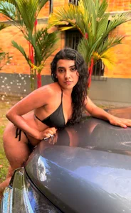 Scarlett__Moon Sexy Car wash 🙊🔥 slika