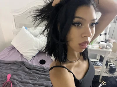 petitelatinateen Public Pic 6