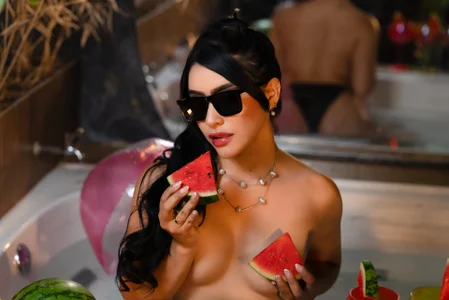 🍉🍑Tropical Temptation🍓🍍 de Susan_wall  2 photos