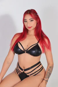 vale_ross_のthe sexy princessの 3枚の写真