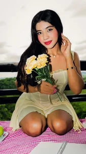 Harmony_Malkova sexy cute picnic day Pic 7