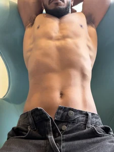 Public od Hunkyardd  4 snímek