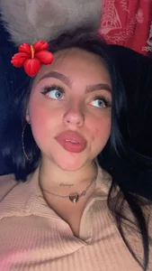 Miley_Clarck Public  7টি ছবি