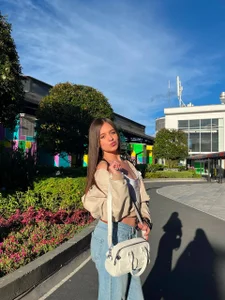 CamilleBlair_ The queen is here 👑 slika 7