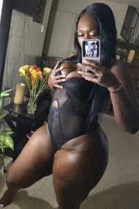 Candy90 Public Pic 4