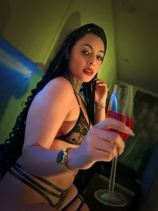 Lovely_celeste Sensuality is very elegant 🍷 Pic 5