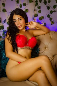 Nicole_nylee: Public ( 4 фото)