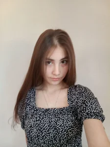 LynetteDanley In which photo did it become comfortable? Pic 2