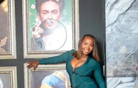 ZoeCollin Public รูป  2