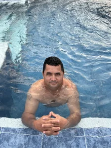 mia_joshua Sun and pool day Pic 4