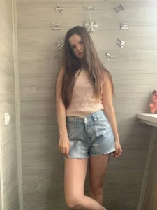 MynameisNika0_0 Public Pic