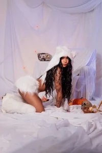 AlissonRossi I am your favorite wolf 🎇🎃 Pic 3