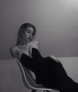 NatalieSensual Public Pic