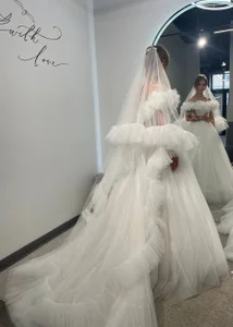 Jess_Lui I've been a bride 2 times, but I've never been able to become a wife.👰😒🤐😰 Immagine 