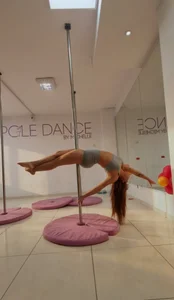 AnaVictoria1 POLE DANCE😍 Pic 4