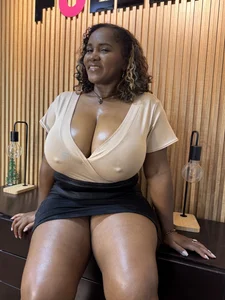 AliciaMiilf: ♥Your favorite milf♥ ( 3 фото)