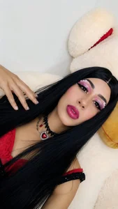 Adella_Pineda Adella  2. fénykép