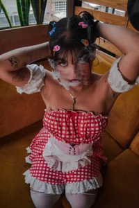 larah_uwu: Public ( 2 фото)