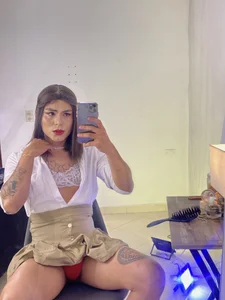 Soy_mar1 A cute secretary Foto 9