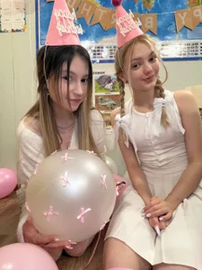 nancy_chancy's Elsa came here to celebrate my BIRTHDAY with me!🎁🎉 Sex Photo 5
