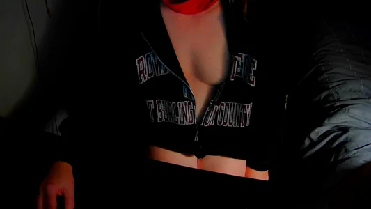 GoodGirlKelly: Public ( фото)