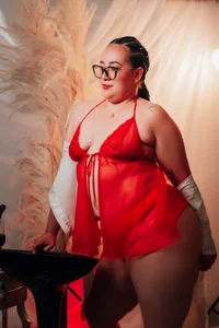 ThiccyLexxy Wine and fuck? 사진 2