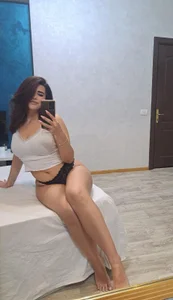 Bella_Posh Public Poză