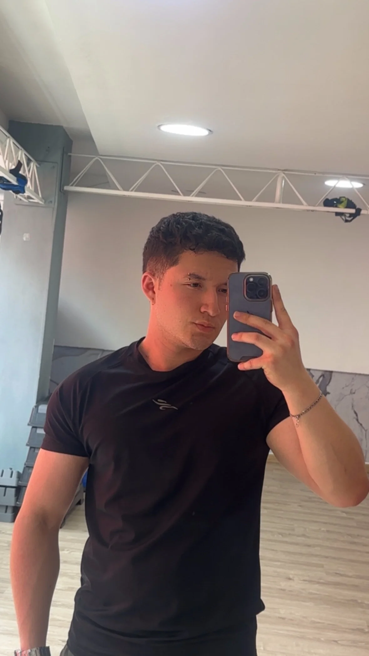 Alexander_Connor immagine di tendenza 2992