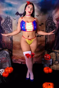 abbypratt forbidden apple 🍎 Pic 2