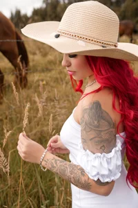 Nicole_rouss a day in the field with me🫏❤️ รูป  4