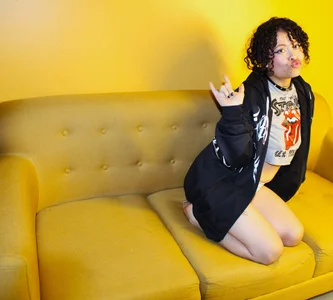 last album 2025 babe od mia_hernnandez  3 snímek