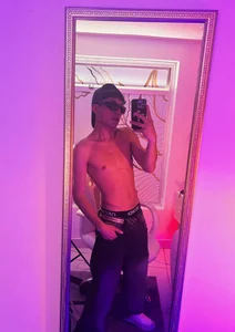 Adann_Scott: your star boy❤️‍🔥💫 ( 3 фото)