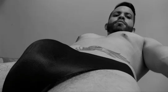 TonyCollins_ black and white صورة واحدة|TonyCollins_ black and white صورتان|TonyCollins_ black and white  صور|TonyCollins_ black and white  صورة