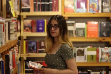 HazelKush What's your favorite book? зображення 3