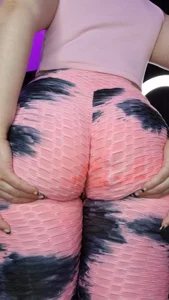 Big ass in leggings