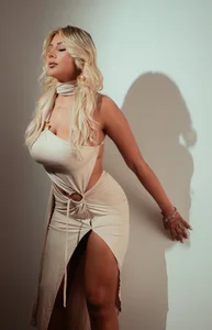 SALOOMEE__ My birthdays 2025 টি ছবি