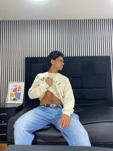 David 🖤 de Enma_And_David  3 Imagens