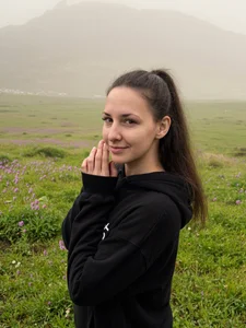 Ella_Nocturne Outdoor Pic 9