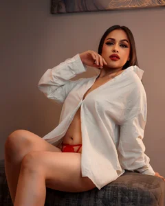 Mila_Hank_ It's hot🔥 Bilde 2