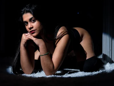 MiaOrtizCam Dark temptation 🔥🤫 Pic 4