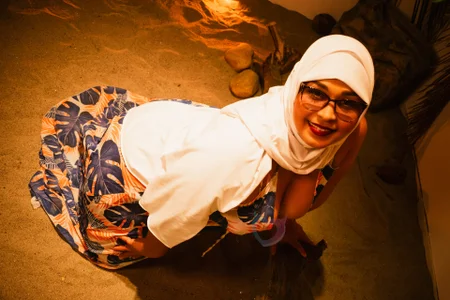 BBWHijabのA very hot summerの 4枚の写真