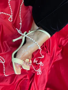 Class on the outside… fire on the inside 🔥 de Abril_Beltran_  4 Imagens