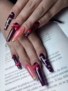 melaniecooperr 💅🏻 A NAUGHTY GIRL ❤ Pic 2