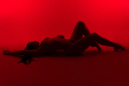 Miss_Honey_21 Vanesa in RED 🔥 Pic 2